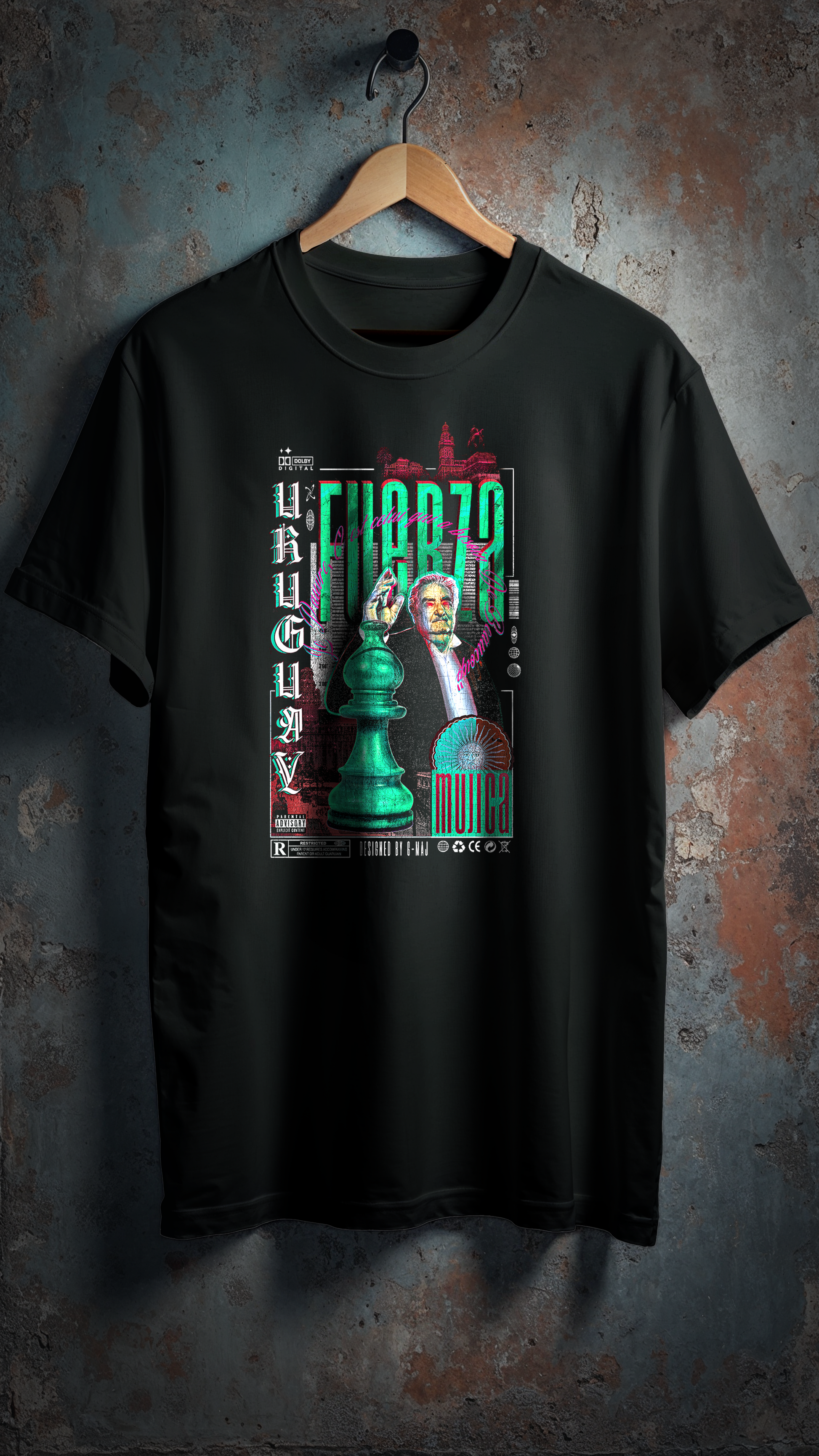 T-shirt oversize noir FUERZA GREEN avec design streetwear - pièces d'échecs vertes Uruguay Pepe Mujica - PTN* DE T-SHIRT by G-MAJ