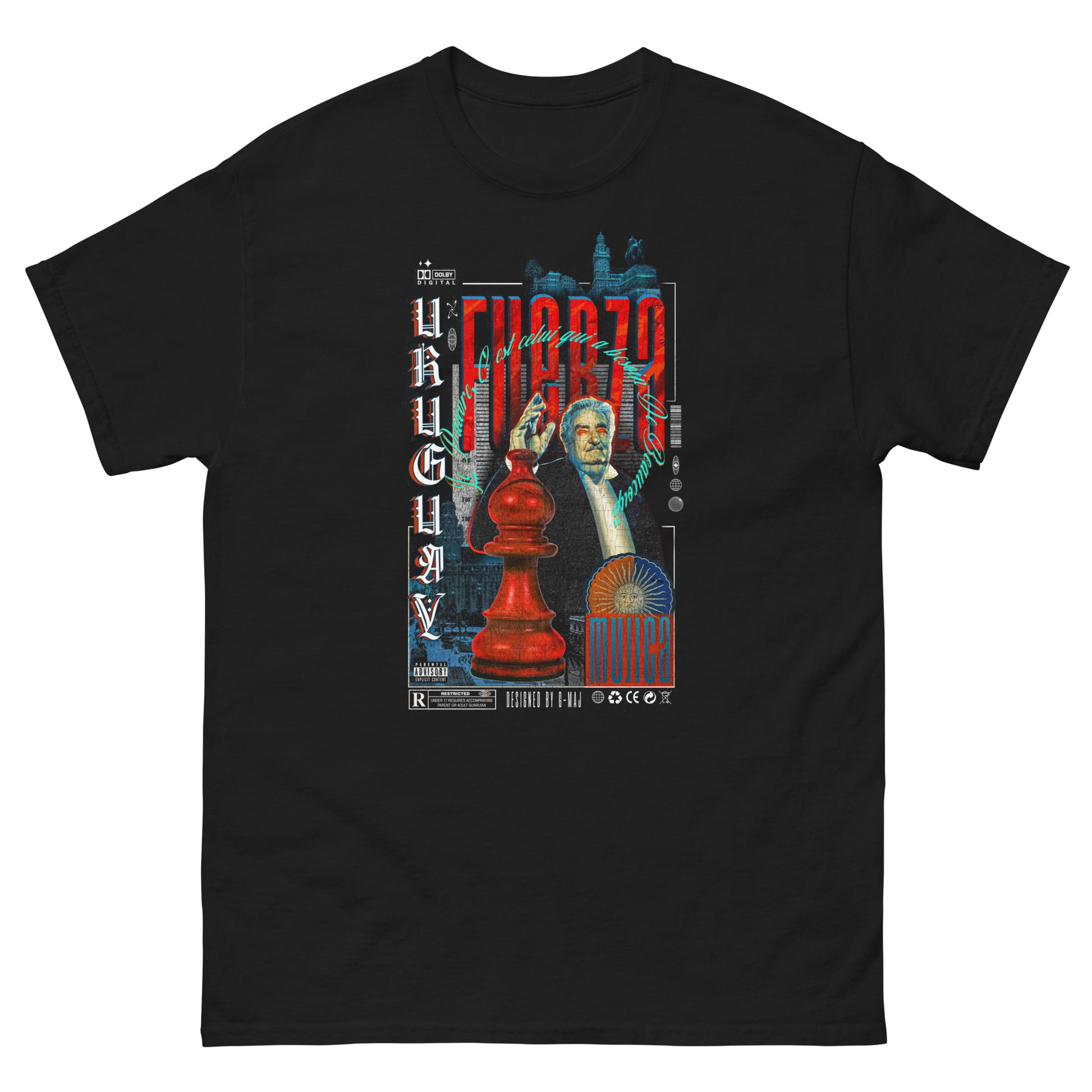 Vue de face t-shirt noir FUERZA RED - print graphique Pepe Mujica Uruguay avec pion d'échecs rouge, streetwear G-MAJ