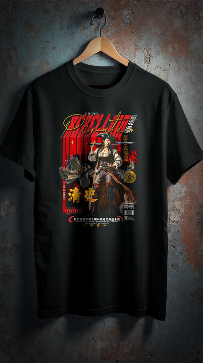 T-shirt oversize noir REBELLION red suspendu sur cintre, design graphique femme guerrière rebelle style streetwear, fond industriel sombre