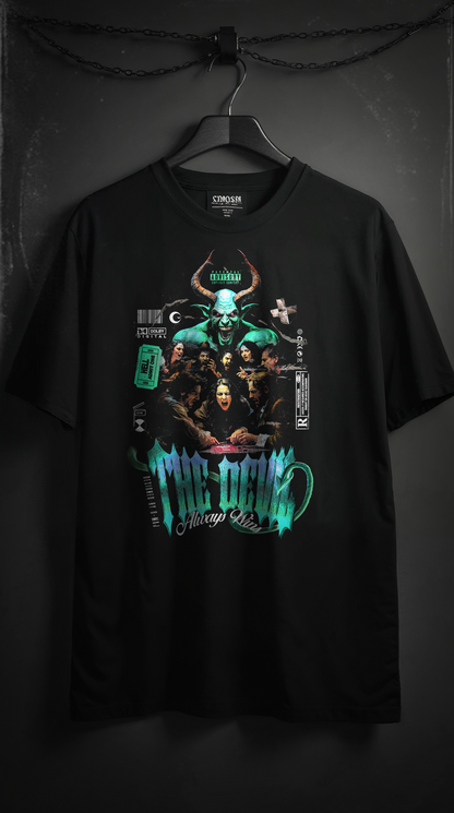 T-shirt noir oversize Devil Cyan Blue sur cintre - design heavy metal vintage diable cyan, coupe unisexe