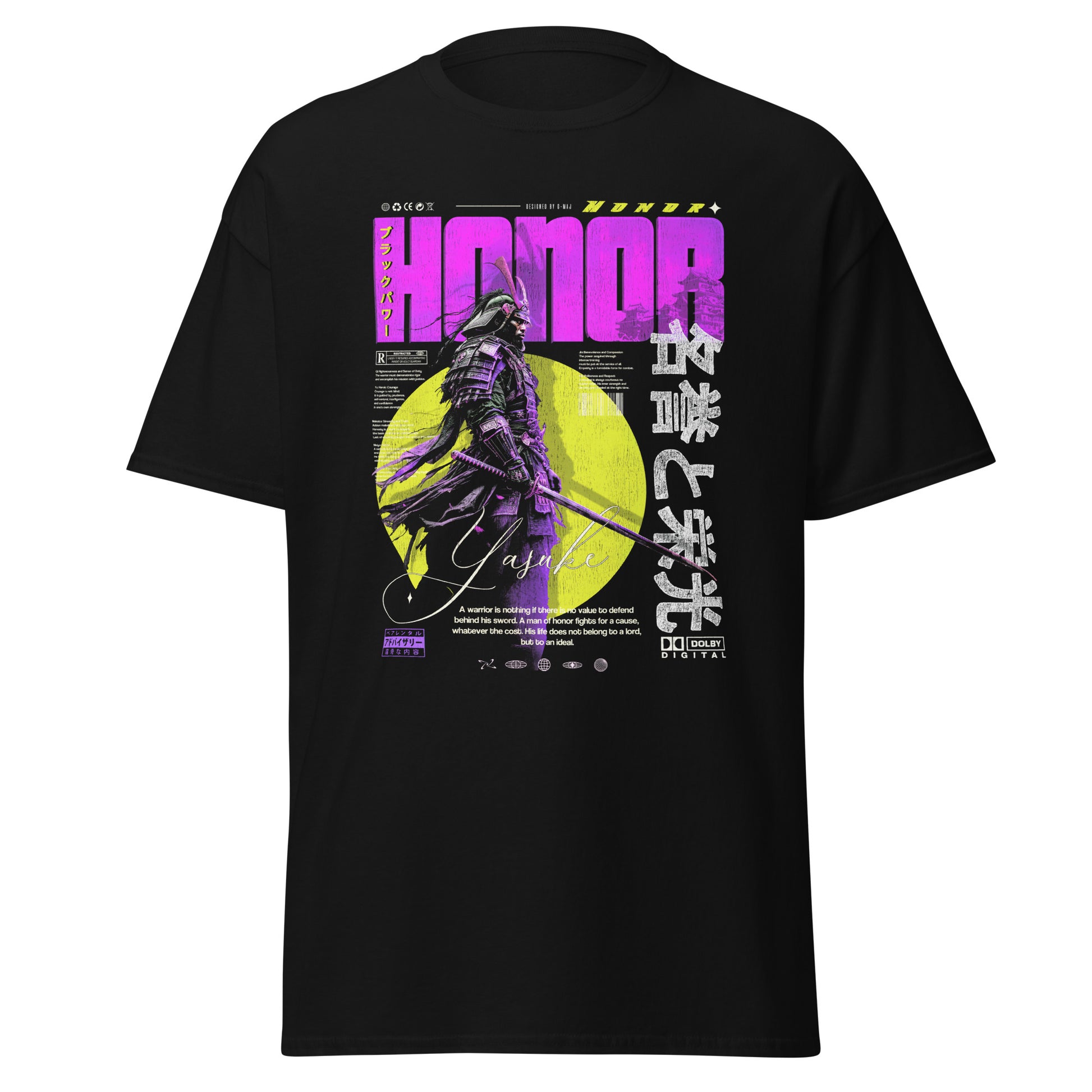 T-shirt noir HONOR Purple vue face mockup avec graphic Yasuke, premier samouraï noir de l’histoire, en armure japonaise violet et soleil jaune-vert, idéogrammes japonais, fond blanc